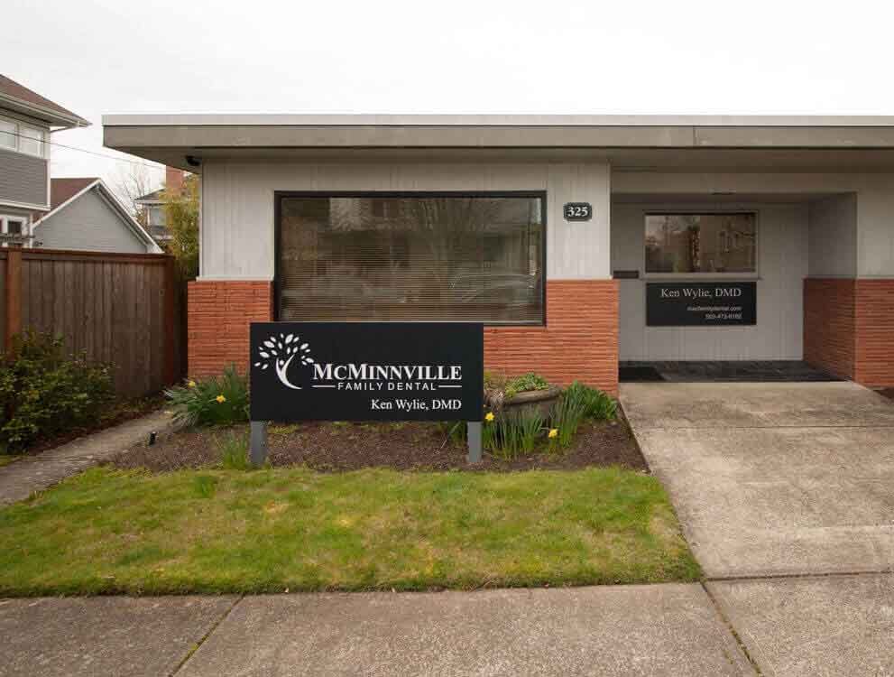 McMinnville Family Dental - 325 NE 6th St., McMinnville, Oregon 97128